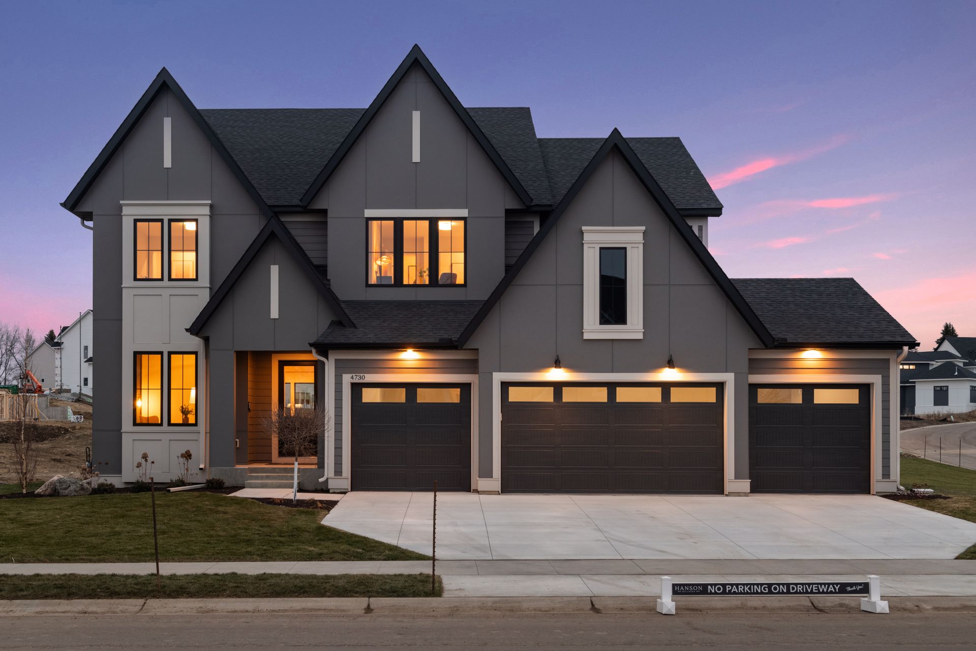 4730 Comstock Ln N_BANNER